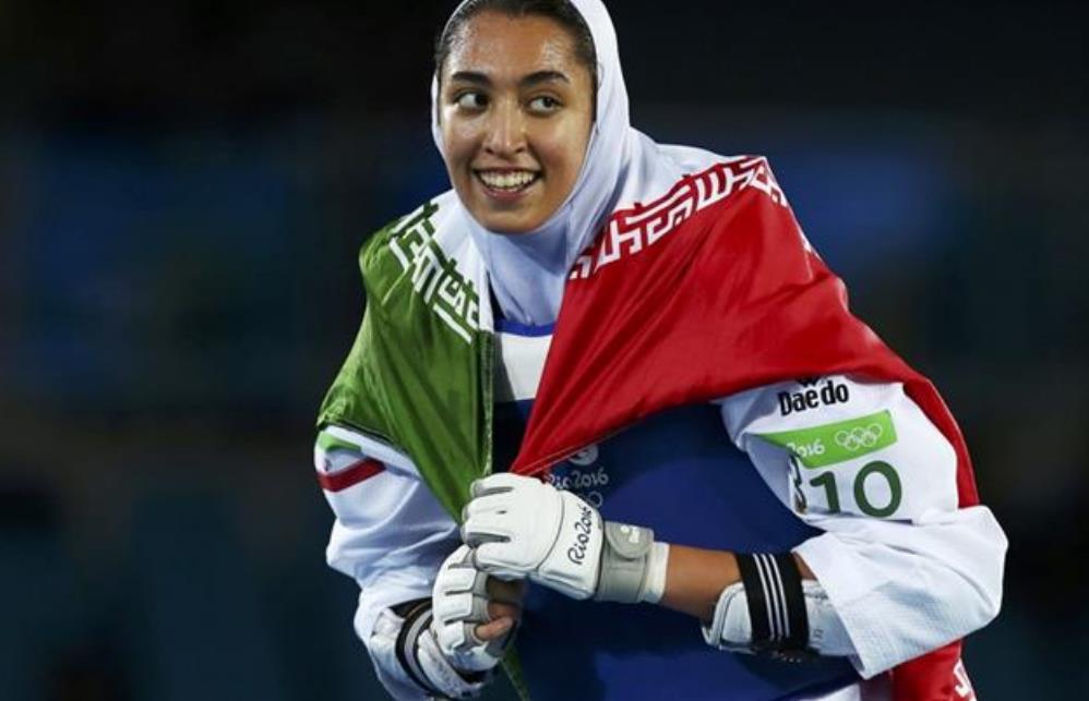 伊朗亚洲杯夺牌(伊朗唯一奥运夺牌女运动员宣布出走他国，称“女性只被当工具”)