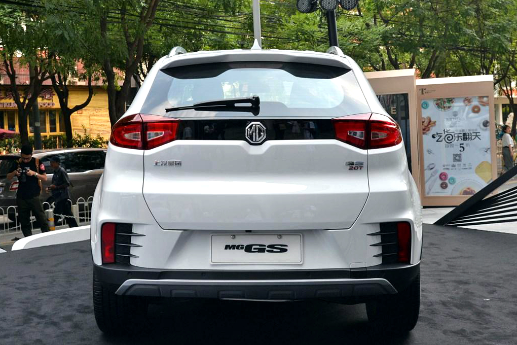 发动机参数超过200马力的中国suv!名爵锐腾值不值得买?