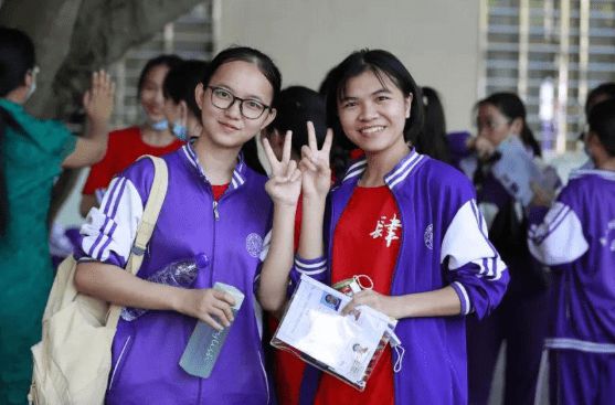 江苏高考状元白湘菱：离满分只差20分，为何被清华北大拒收？