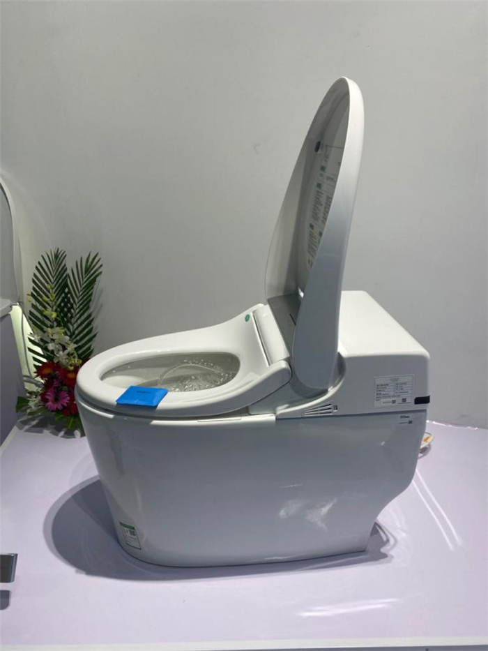 法比亚卫浴:主打无菌水疗马桶,全力开发酒店市场