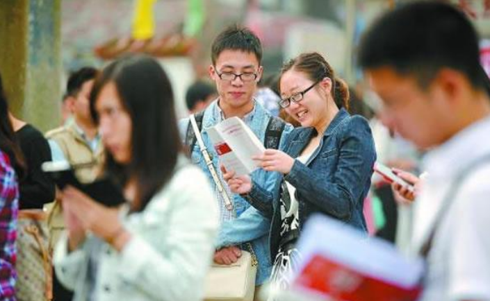 容易考公务员的6个专业，上岸率很高，想考公务员的可以收藏