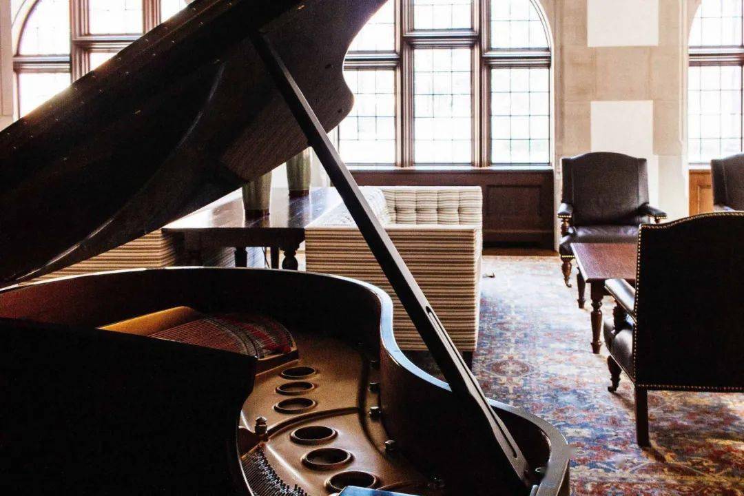 同样是大学宿舍，清北与哈佛耶鲁不在一个级别，网友：我去清华吧