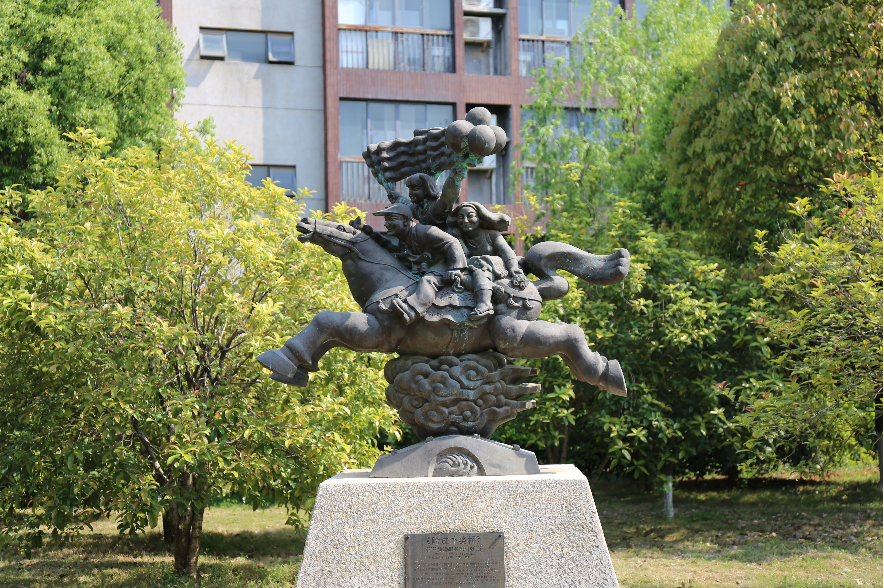 湖北美术学院2021年录取分数线是提高还是降低？省内最低提高34分