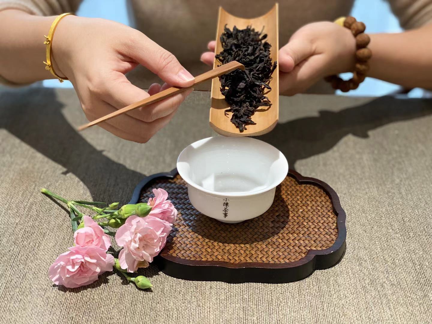 红茶、岩茶、白茶、绿茶，可以存放多长时间？过期了还能喝吗？