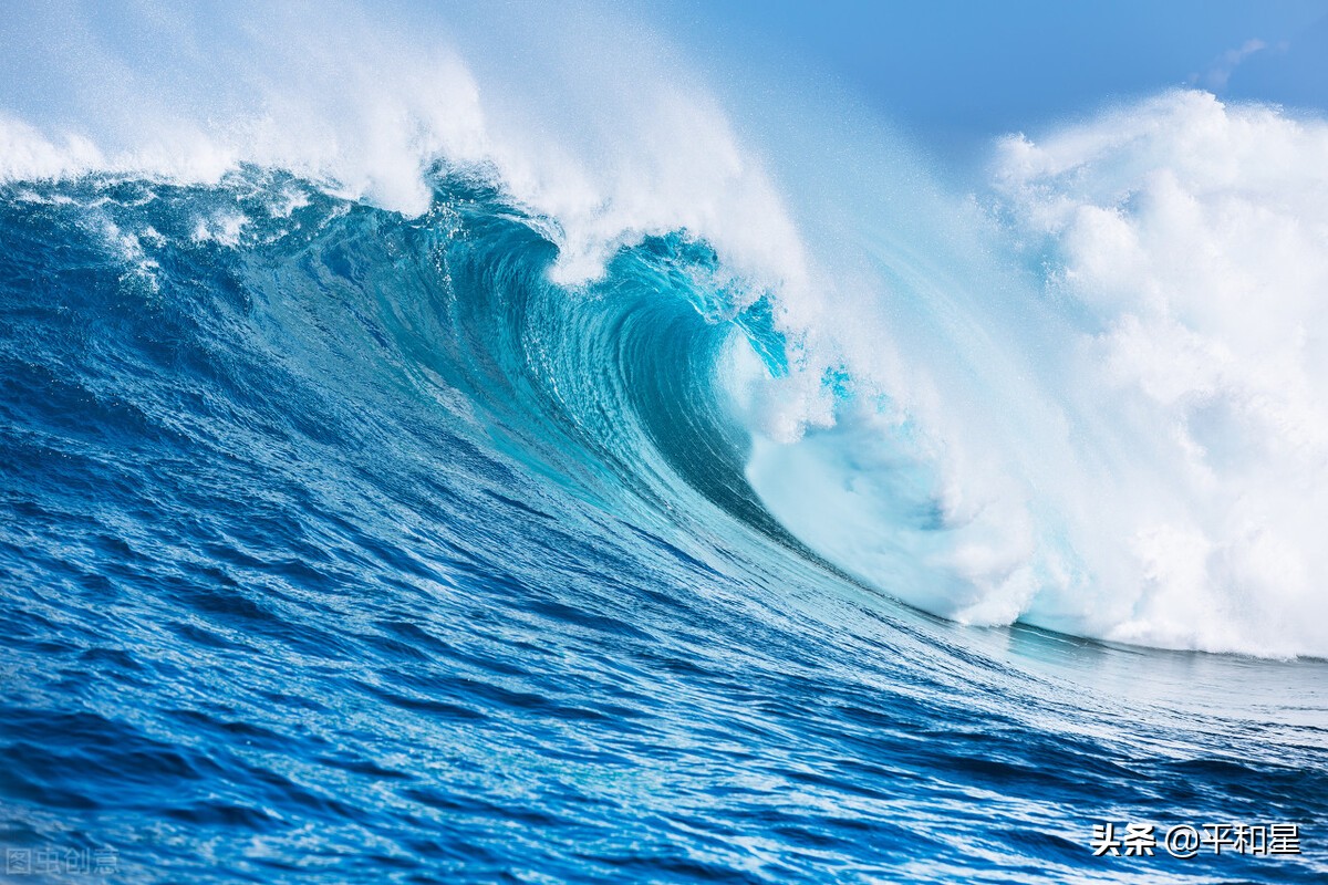 我感觉胃里翻江倒海,风号浪吼,想将头伸出窗外呕吐,但是没力气,直接吐