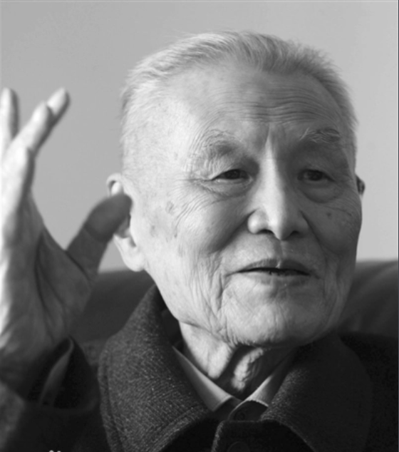 77年邓小平原计划准备一年再恢复高考，因何改变主意：不能再等了