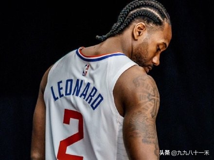 nba为什么不戴半月板护膝(NBA场上的黑科技！伦纳德腿上护膝，成拿42分11板的关键)