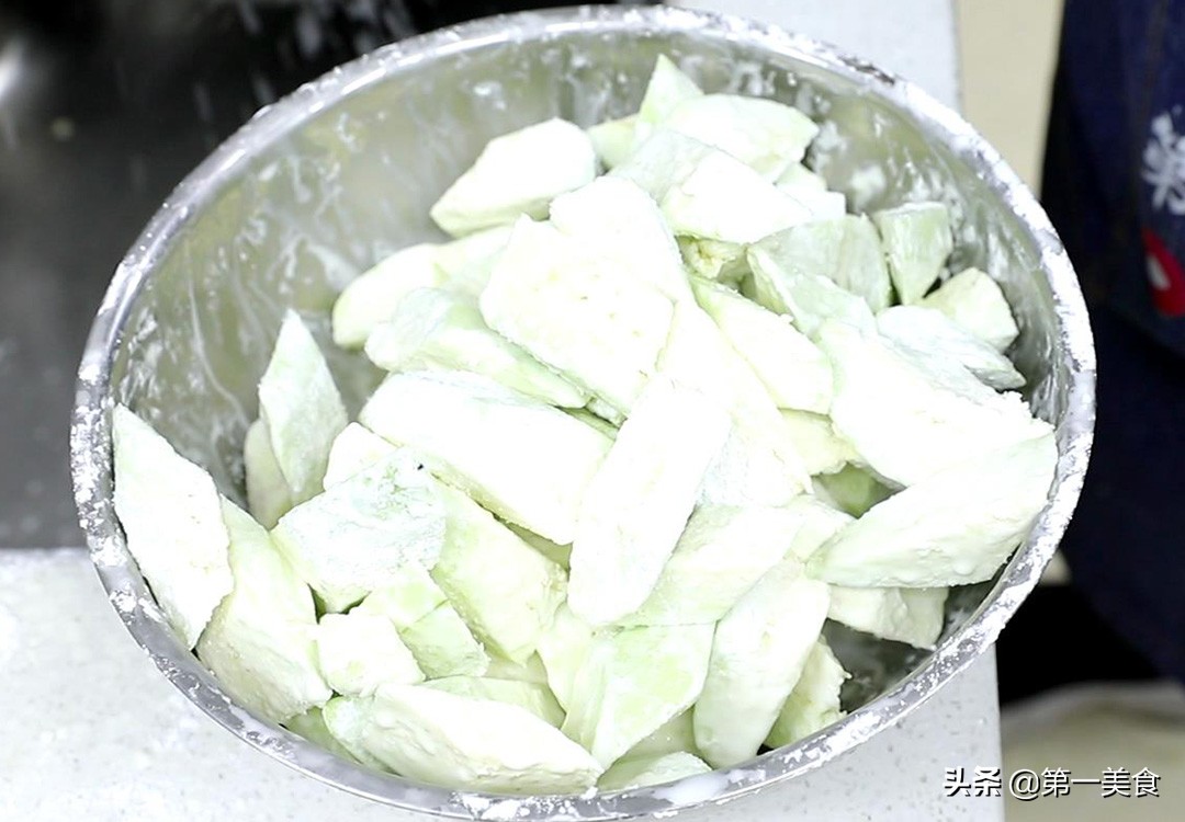 茄子的做法,茄子的做法怎么做好吃又簡單