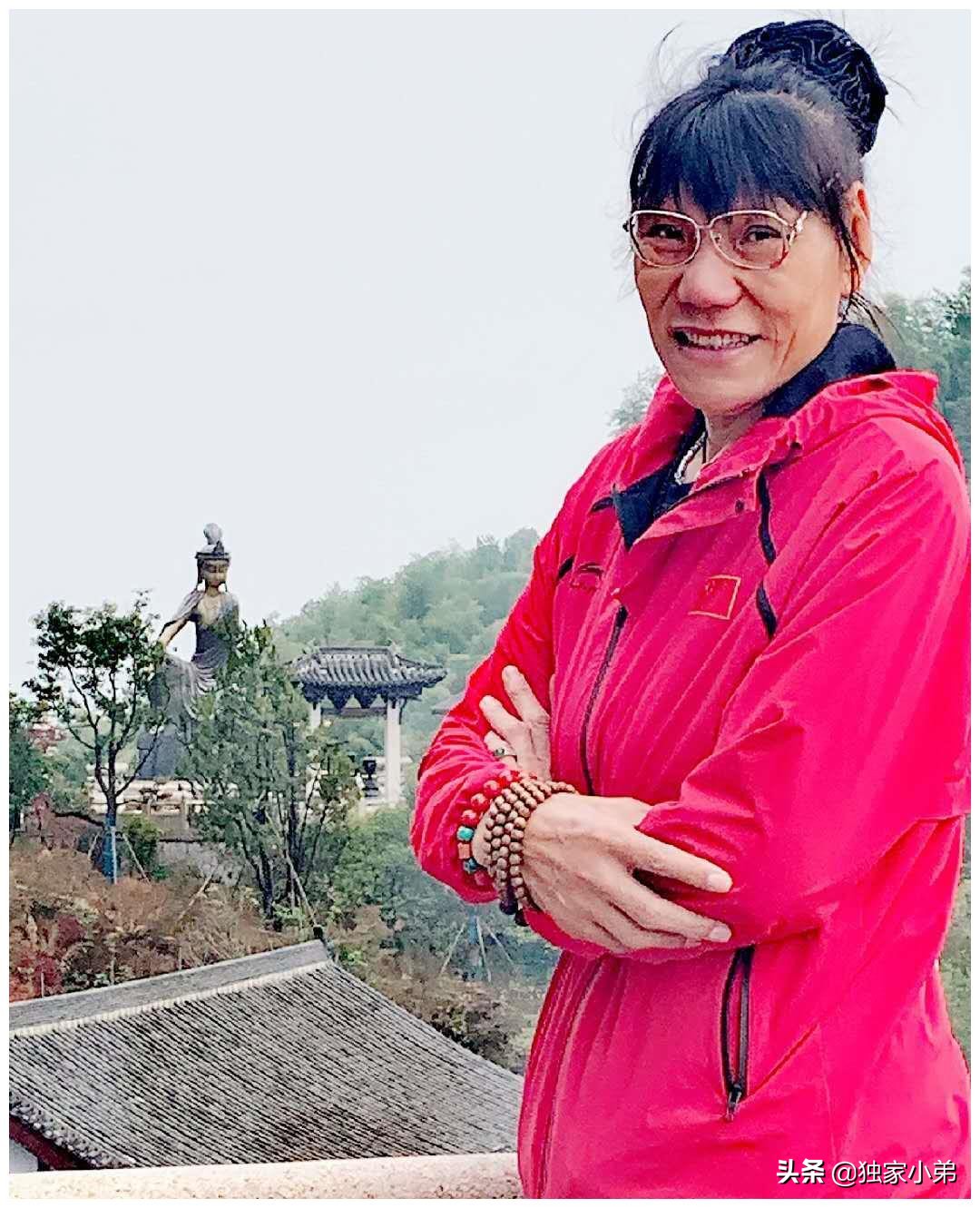 女篮传奇郑海霞，因伤退役走路困难，丈夫徐庆华3年未同框出境