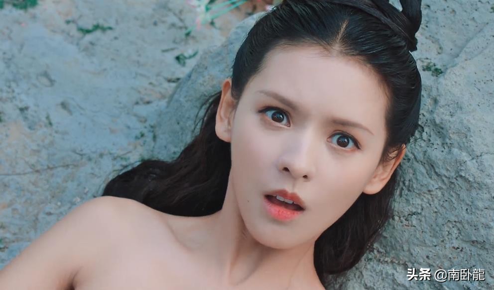 其实《海大鱼》讲述的内容很简单,讲得直白一点就是