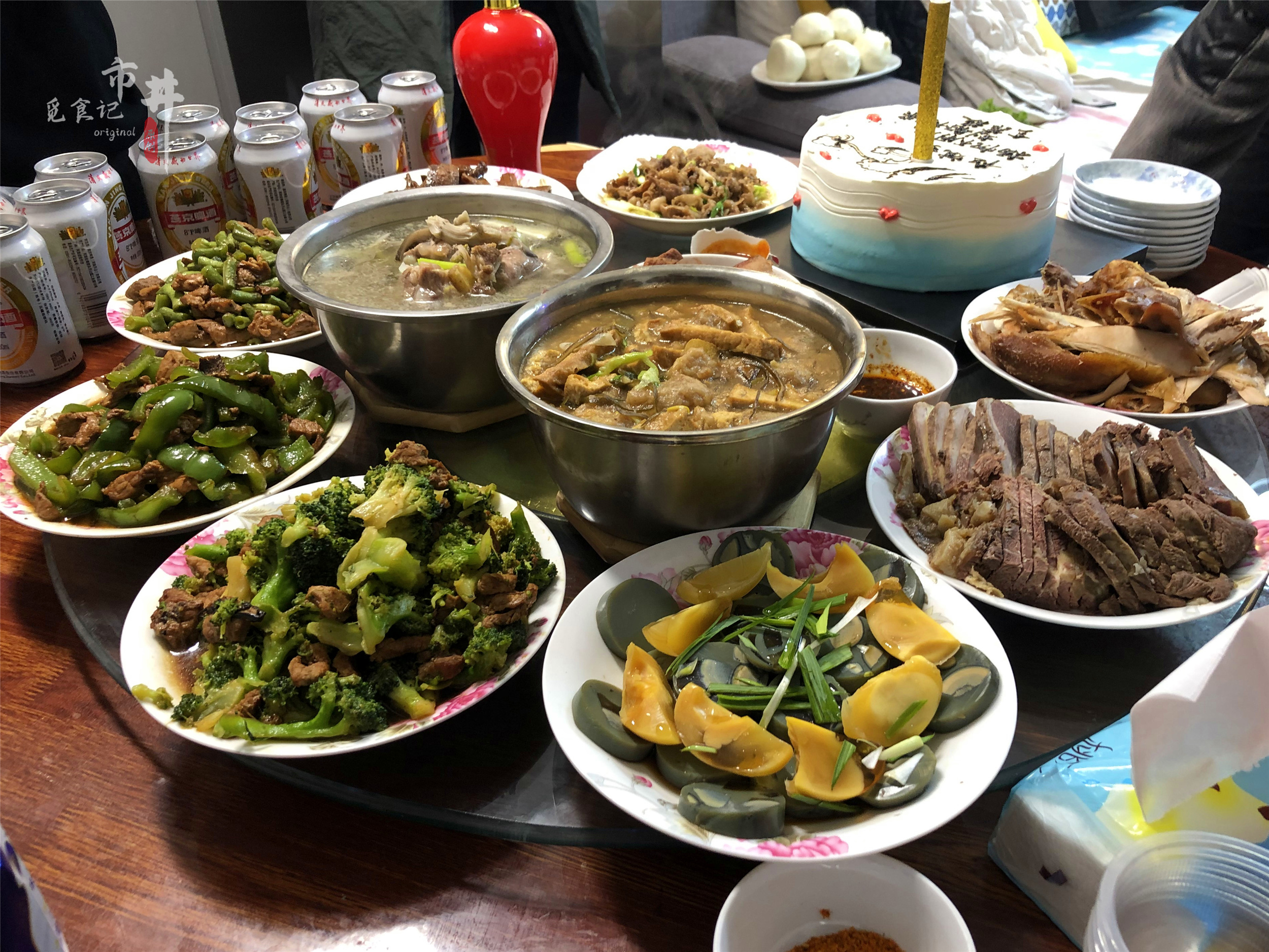 过年怕被"催婚",同学选择过生日不走亲戚,一大桌菜透漏厨艺