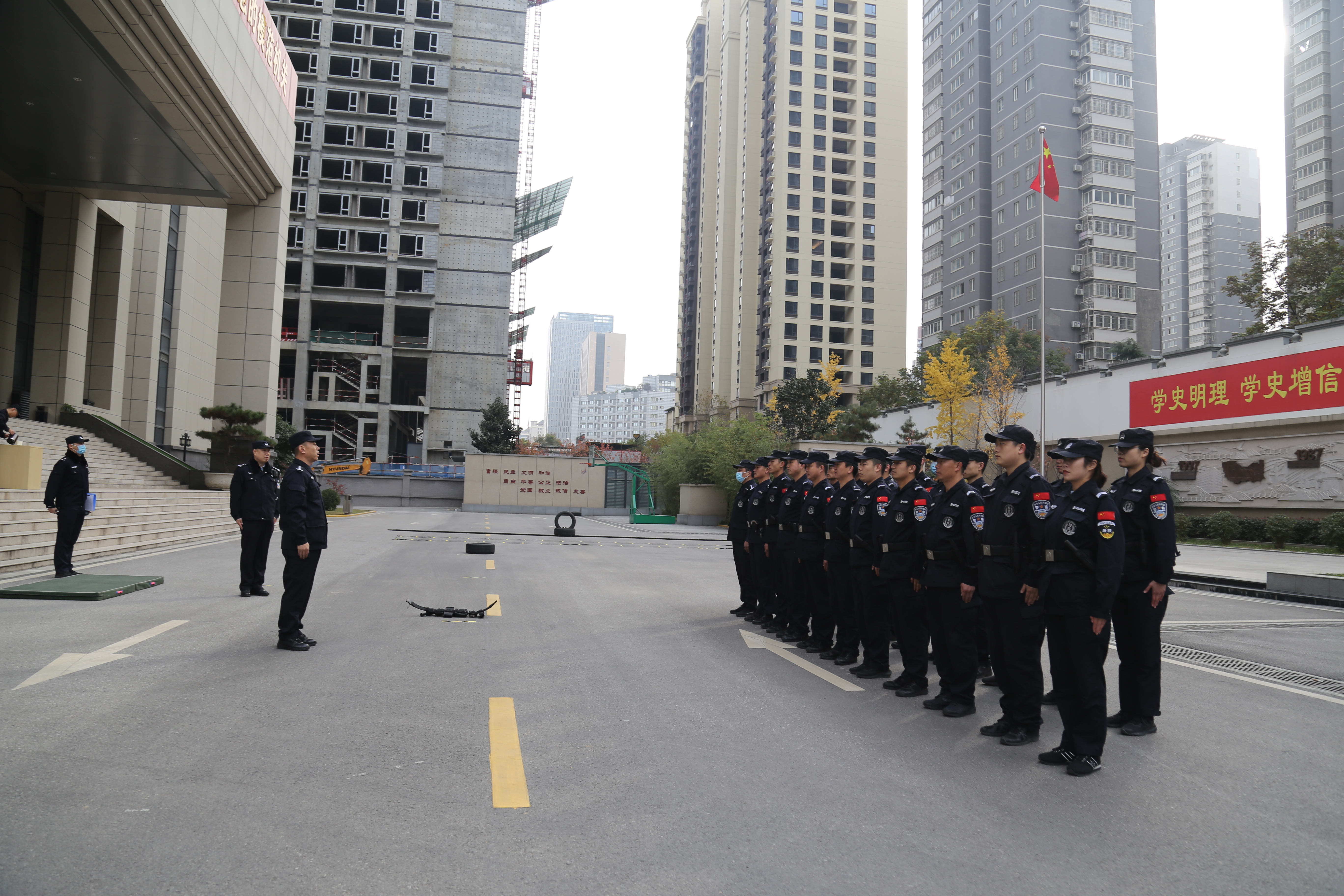 以战领训砺精兵 以训促战铸铁军——雁塔法院法警大队扎实开展实战化训练