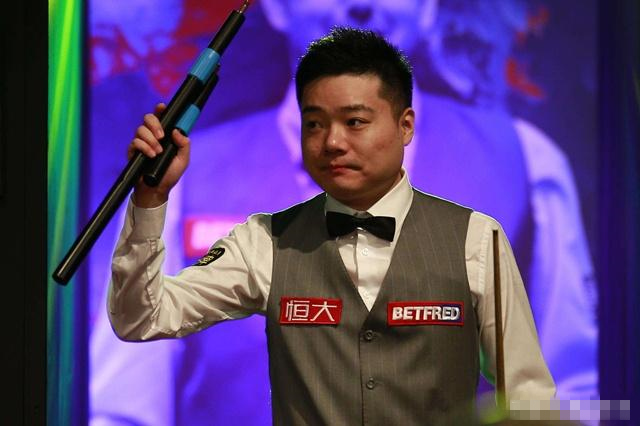 2013丁俊晖世界排名第几（13赛季丁俊晖巅峰期，豪夺5冠分量有多重？看完对手就知道了）-趣拿体育