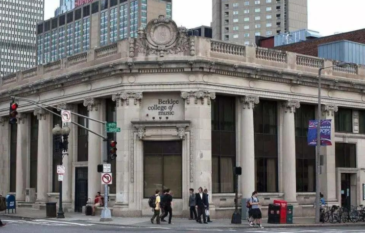 明星扎堆的“伯克利”，在国内是啥水平？可能和你想的不一样