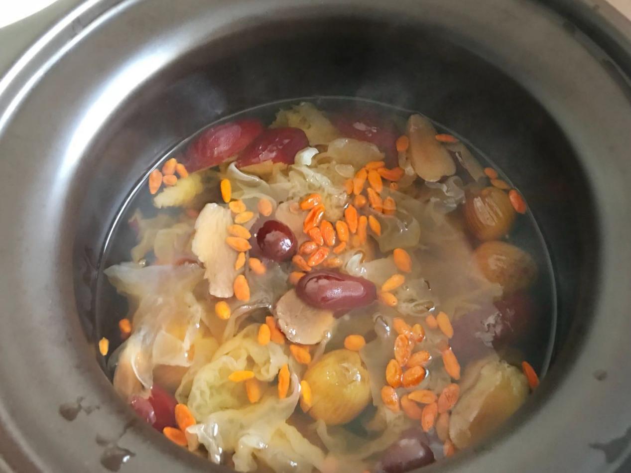 銀耳紅棗湯,銀耳紅棗湯什么功效