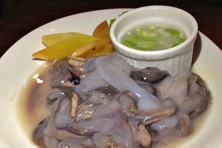 海怪怎么吃(年夜饭吃什么？试试这六道海怪大餐，十足的黑暗料理)