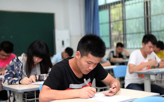 河南这2所高中出名了，被评为清华“优质生源地”，可优先被录取