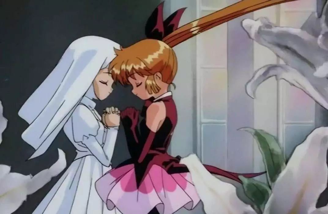 那些到教堂祈求上帝帮助的人们的遭遇,而芽美则会化身为"圣少女",使用