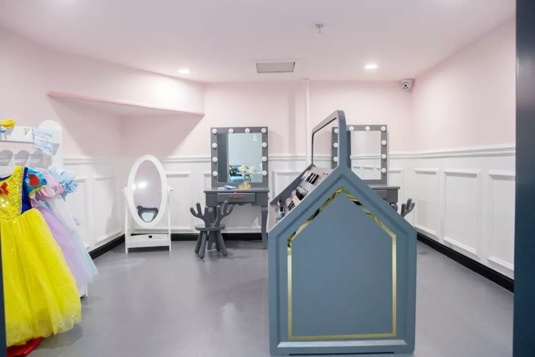 「郑州·二七万象城」这家700㎡梦幻双层亲子餐厅！谁来谁尖叫！