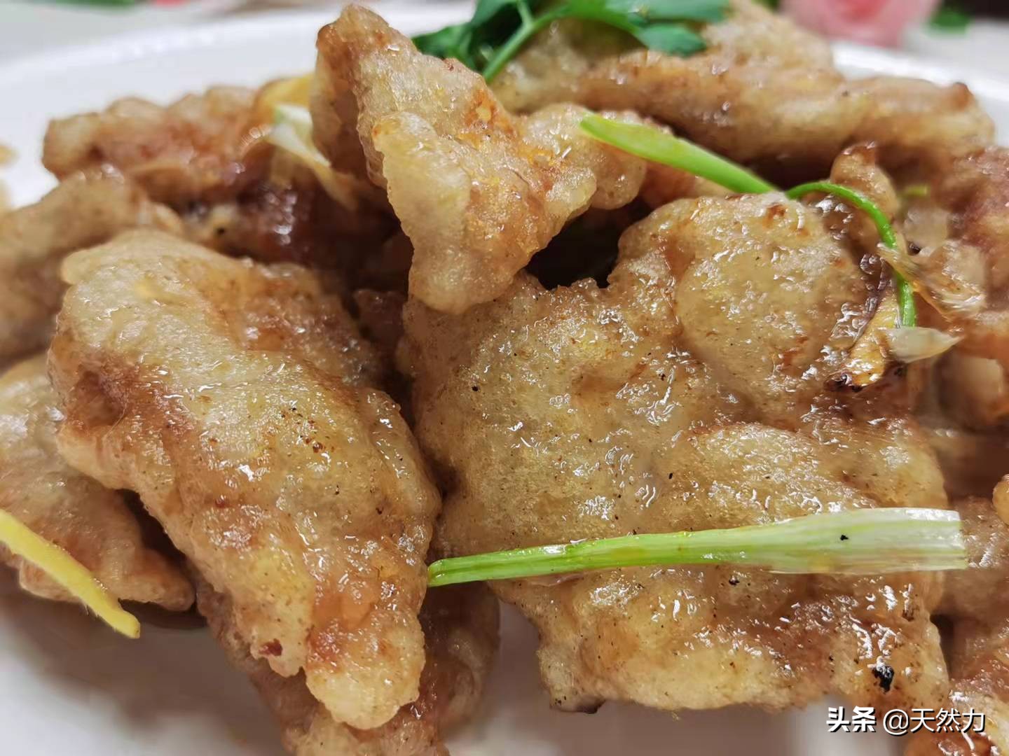 东北名菜锅包肉的老做法，满满的小技巧，在家也能做出饭店的味道