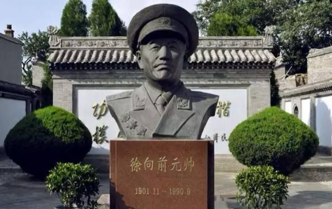 十大元帅墓地今何在？元帅们去世后都葬在了哪里？苍松翠柏掩忠魂