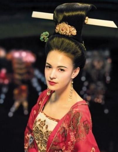 《灵剑山》被吐槽"毁颜值"的王舞,竟是曾美貌惊艳的"杨贵妃"