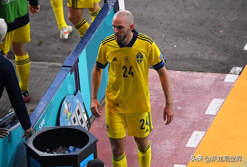 乌克兰队vs瑞典队（丹尼尔森回大连吧！瑞典1-2乌克兰止步欧洲杯 英格兰名宿力挺大丹）