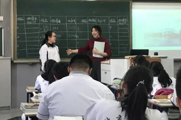 2021高考生想当老师选啥专业？4门学科需求量大，就业前景很好