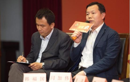 大学老师年薪有20万吗？高校教授晒出工资单，网友：比不上公务员