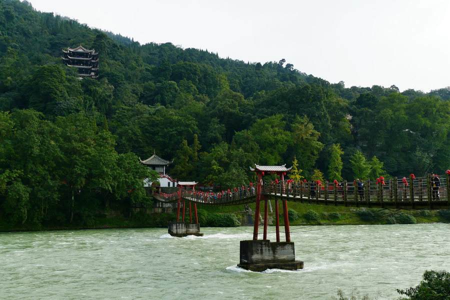 都江堰是(shi)什么时期修建的（都(dou)江堰是什么时期修(xiu)建的水利工程）-大(da)连信息网