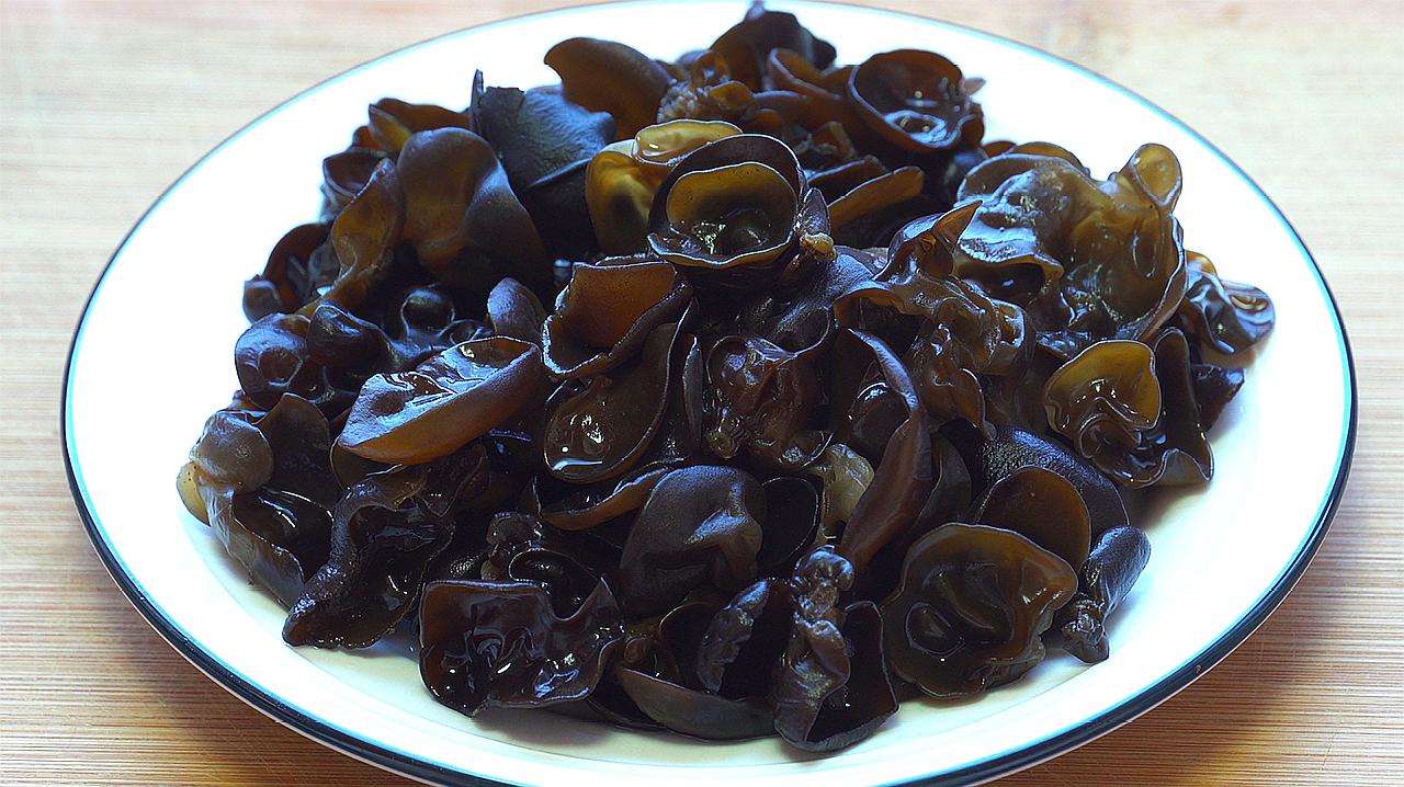 图片[4]-【百合莲藕炒木耳】做法步骤图 教你营养解馋的百合-起舞食谱网