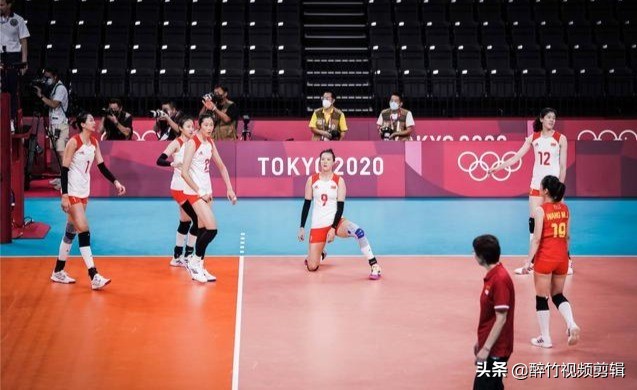 美国女排和俄罗斯女排比赛视频(俄罗斯女排3-0击败美国女排，中国女排要面临提前出局的危机)