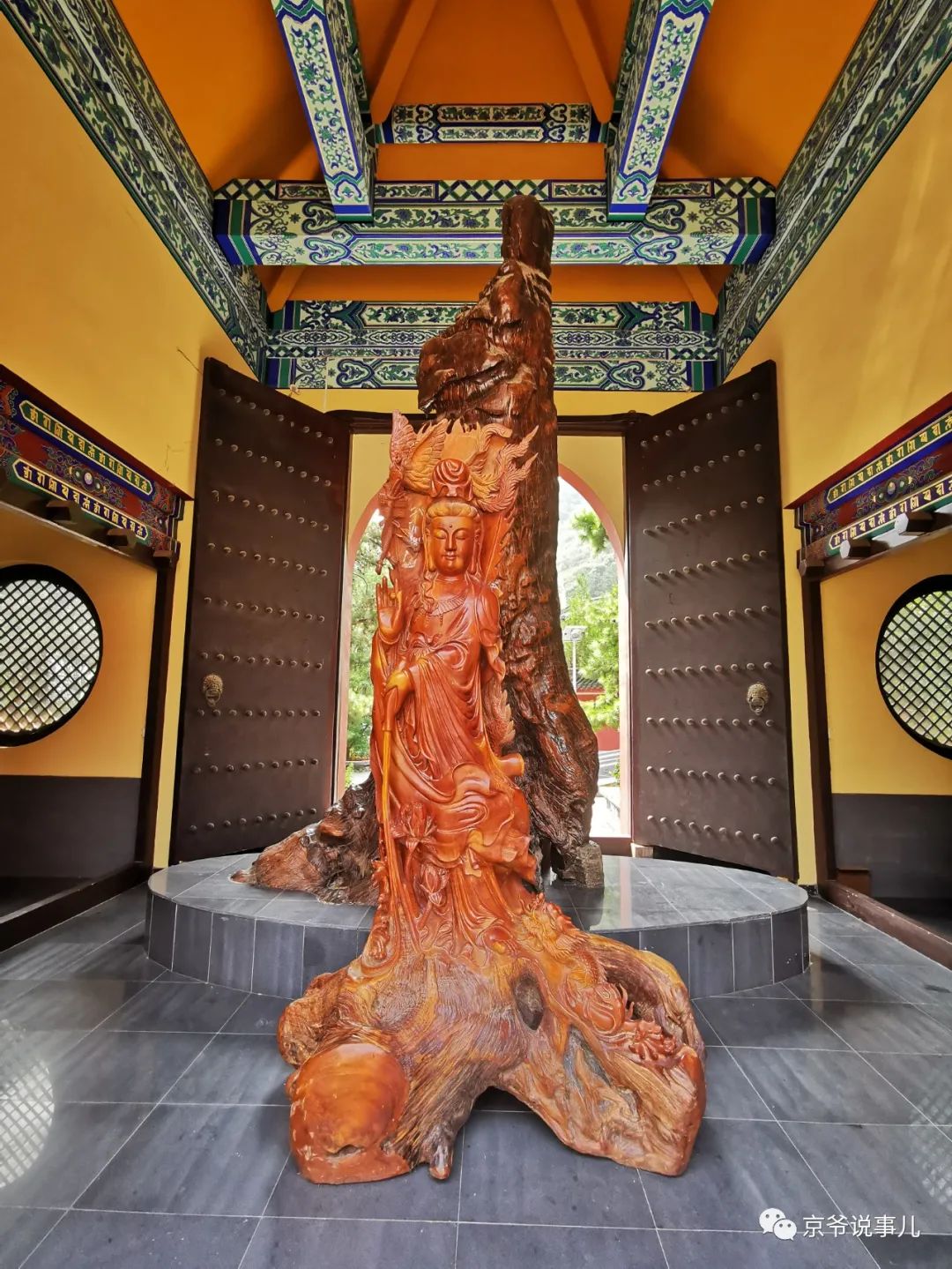 造型夸张,佛像诡异的千年古寺——白瀑寺