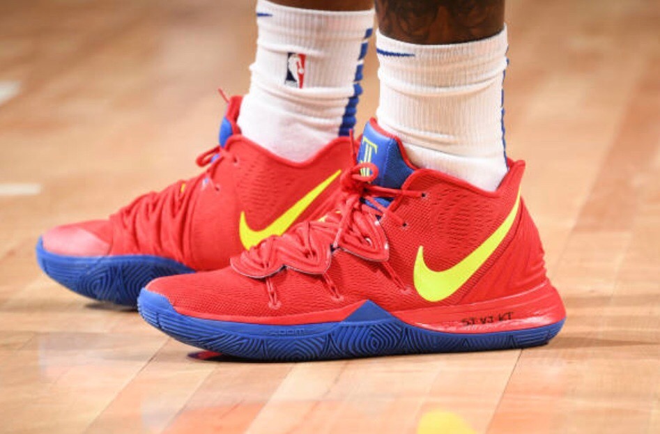 nba为什么不能穿红鞋(nba今日上脚:你看这是真的红)