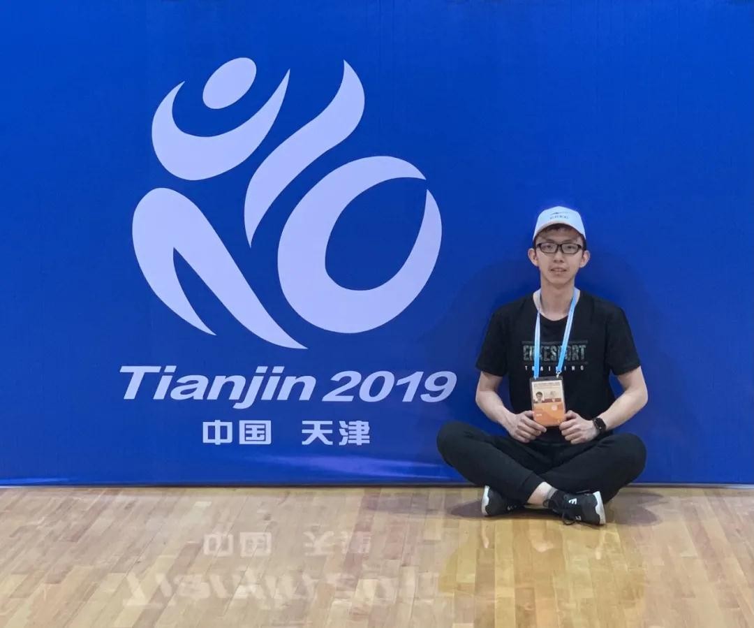 985学霸究竟有多拼？三年专业第一，42门课95+，已保送清华直博！