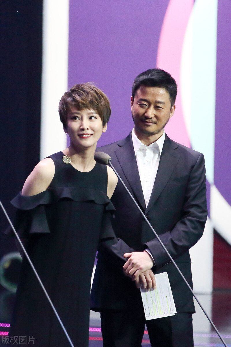 吴京的逆袭情史，因穷曾被两位美人嫌弃，邂逅谢楠后收获神仙爱情