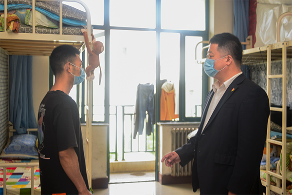 准大一新生要入学，寝室床位怎么选才合理？过来人给你传授经验