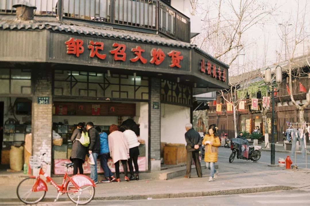老杭州地道美食攻略：9种必吃美食和16家老字号餐馆推荐