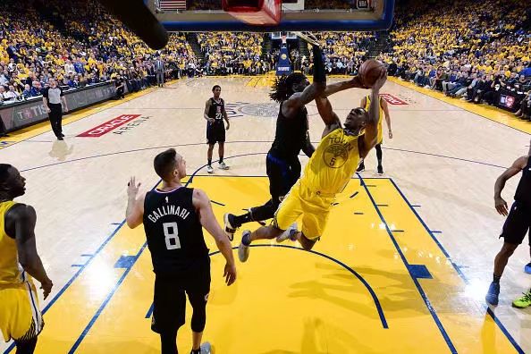 nba籃球四犯為什么離場（知恥而后勇，路威爆發庫里四犯成比賽轉折點，勇士該如何調整？）
