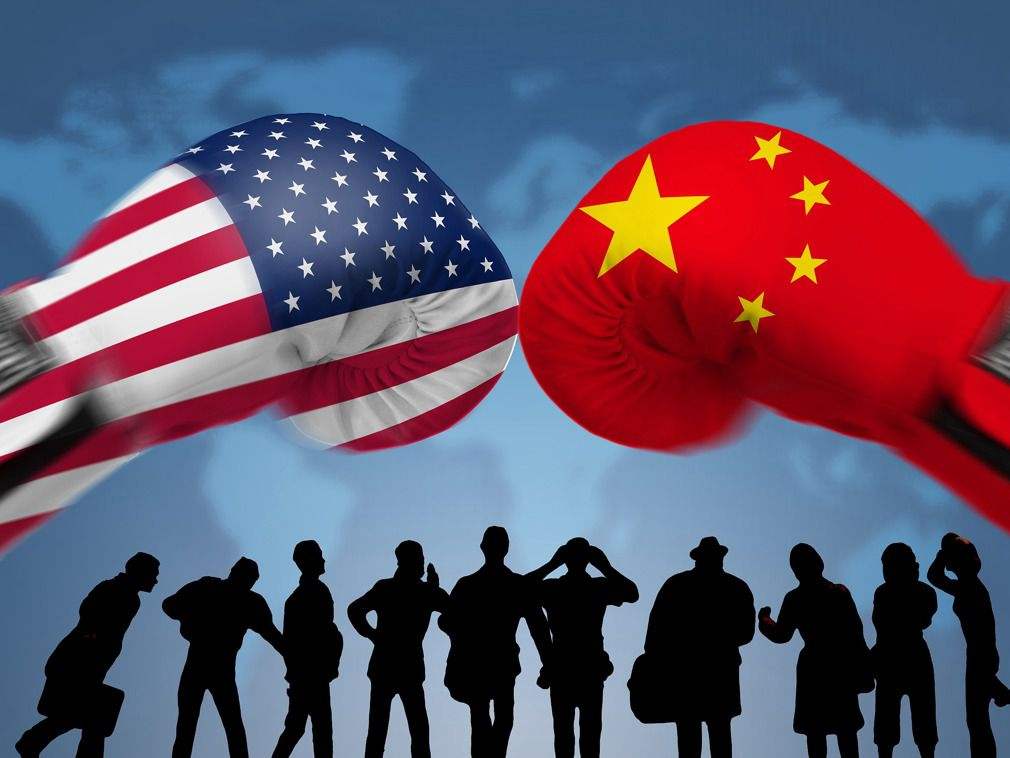 ����������̨�嵱�ֶ������ϣ����ڱ��й���ǰ������