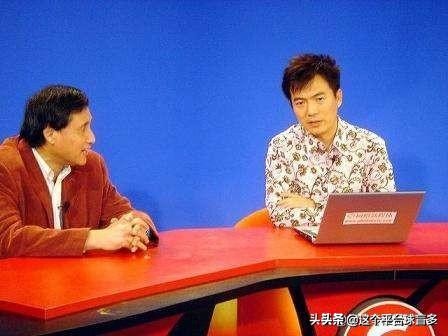 中国队02年世界杯三场比赛解说(2006年意大利vs澳大利亚 ，黄健翔解说事件，为什么那么激动？)