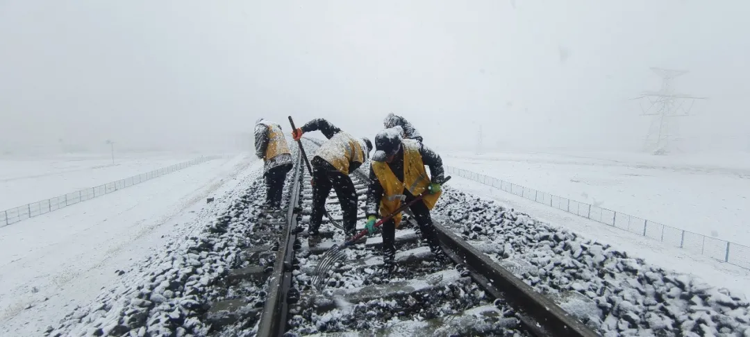 秋分，他们与风雪鏖战！