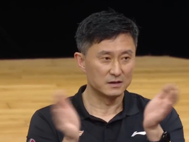 篮球比赛一节换人多少次（广东全场换人36次，杜锋用一招迷惑对手，让刘维伟布防全乱了套）