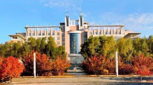 吉林大学数学学院（培养出3位院士和6位大学校长）