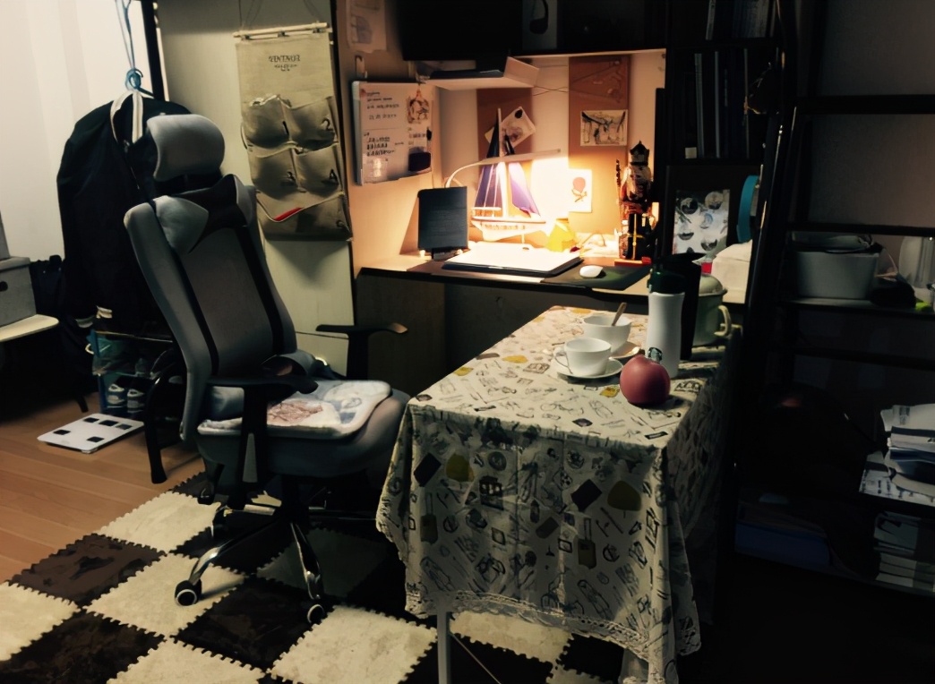 大学宿舍的“花样”装扮，00后的想法新奇，布置的温馨惹人羡慕