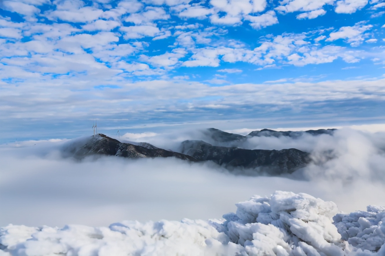 广州有哪些滑雪场哪个最好玩(南方冰雪世界，在广东这里就可以看云雾冰山、住雪屋，还有滑雪场)