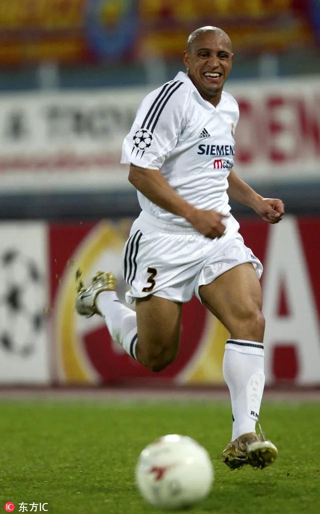 左后卫-罗伯特卡洛斯卡恩就是一头狮子,心理素质极佳,面对任何前