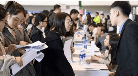 教育部传来“好消息”，教师工资将有变动，这三类教师工资将上调