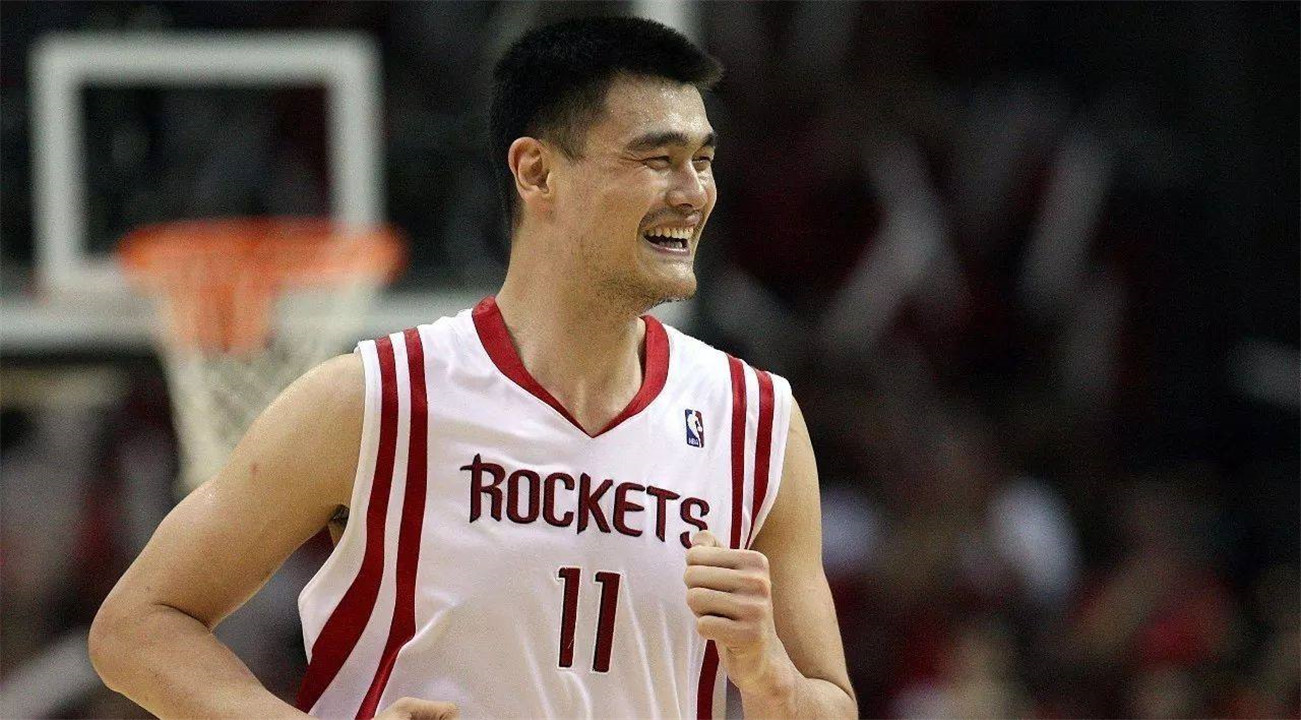 為什么中國進nba都在火箭（為什么火箭能成為&quot;中國球隊&quot;？除了姚明和周琦，還有這層關系）