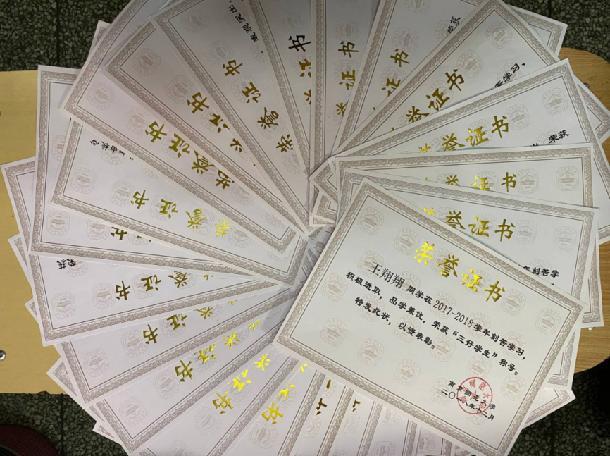 南师大“神仙女寝”火了！全员升学清华等名校，奖学金超15000元！